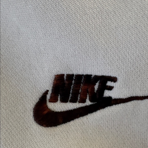 Nike White Hoodie Sweatshirt with Black Swoosh Chest Logo - Picture 2 of 3